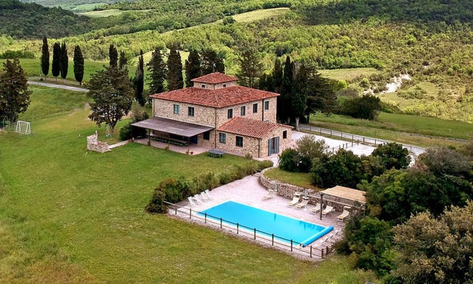 Bibbona Villa | Beautiful large Tuscany villa with fenced heated pool