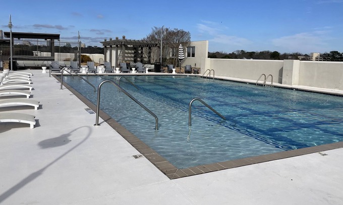 Garden Hills Apartment | Beautiful Luxury 2 Bedroom Apartment located in Buckhead