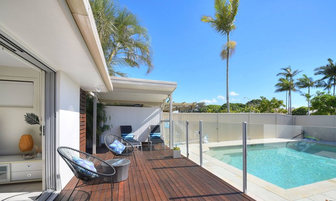 Mermaid Waters House | Beautiful Mermaid Beach Retreat