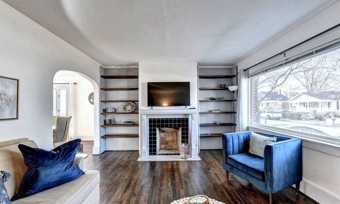 Home Park House | Beautiful Midtown home-sleeps 13