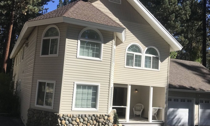 Plumas Eureka Estates House | Beautiful mountain golf retreat