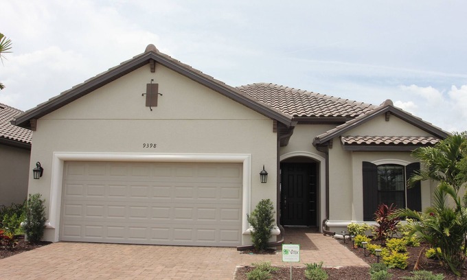 Naples House | Beautiful new construction in Esplanade Golf and Country Club in Naples, FL