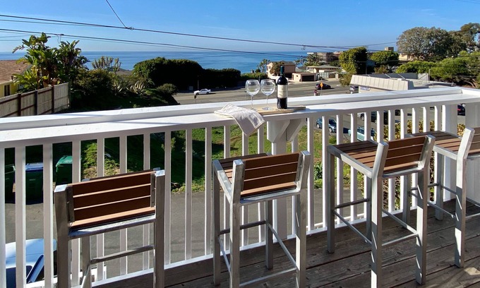 South Laguna House | Beautiful ocean views, bright Laguna cottage, walk to beaches & restaurants