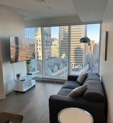 Downtown Montreal Apartment | Beautiful one bedroom downtown Condo with pool and free parking