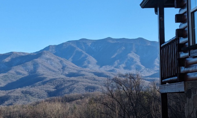 Gatlinburg - Pigeon Forge Cabin | Beautiful Open Views, Very Private, Deck Gas Fireplace on all year & more!
