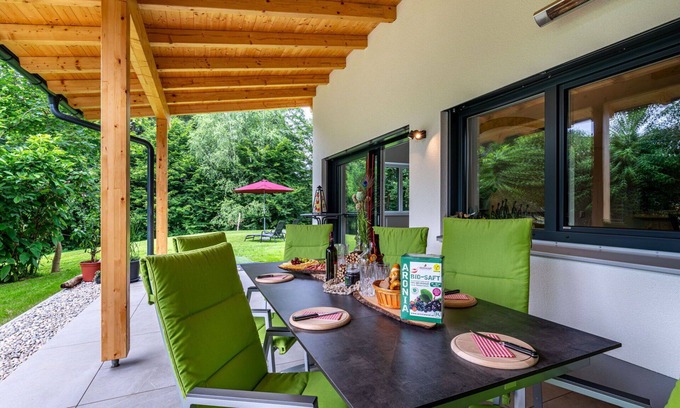 Maria Woerth House | Beautiful private villa for 7 people with WIFI, TV, terrace and pets allowed