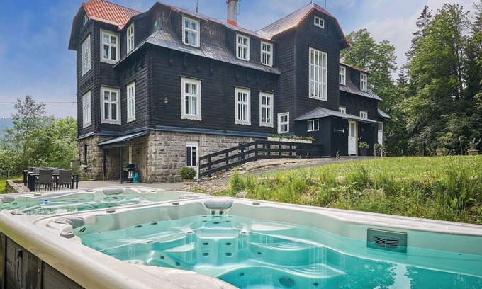 Josefov Dul House | Beautiful private villa for 30 people with WIFI, hot tub, TV, terrace, panoramic view and parking