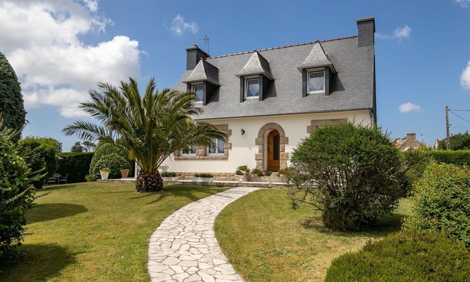 Pleumeur-Bodou House | Beautiful private villa for 7 people with WIFI, TV, terrace and pets allowed