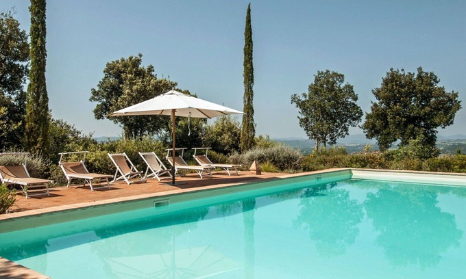 Camigliano Villa | Beautiful private villa for 12 people with private pool, A/C, WIFI, TV and panoramic view
