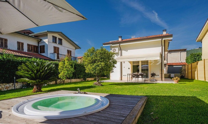 Stiava House | Beautiful private villa for 4 people with WIFI, A/C, hot tub