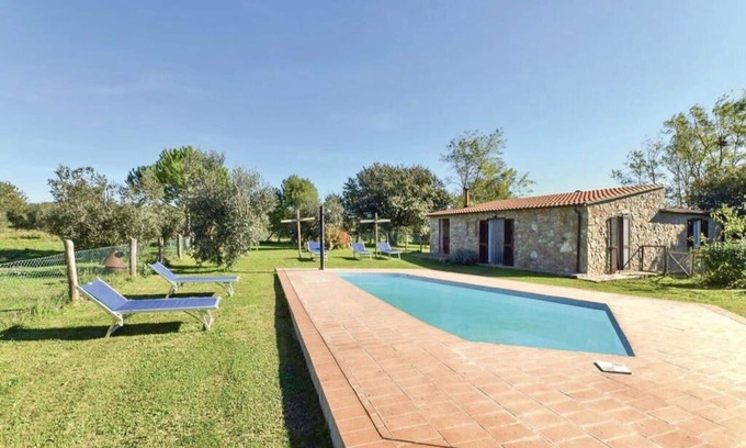 Pitigliano Villa | Beautiful private villa for 9 guests with private pool, WIFI, pets allowed and panoramic view