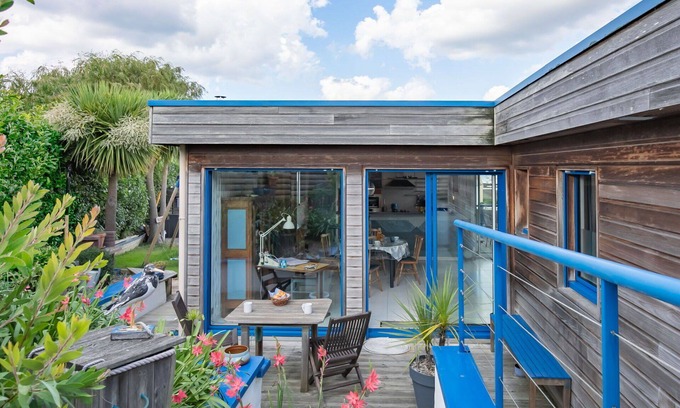 Berven House | Beautiful private villa for 4 guests with WIFI, TV and terrace