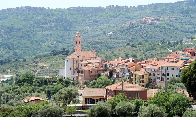 Civezza House | Beautiful private villa with WIFI, TV, terrace, pets allowed, panoramic view and parking