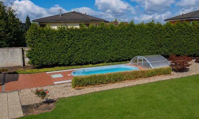 Dolni Chabry Villa | Beautiful private villa for 8 people with WIFI, private pool, TV, terrace and parking