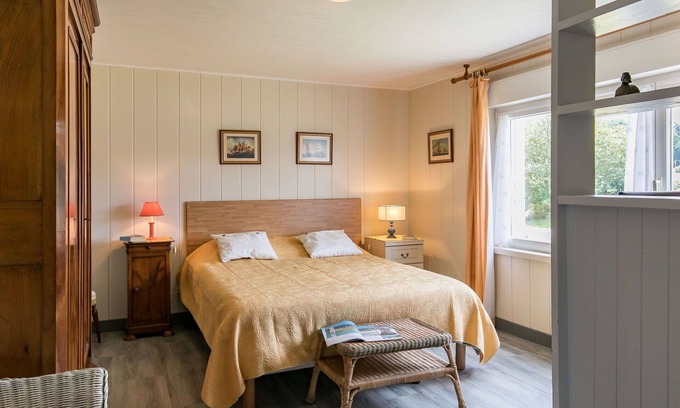 Plouenan House | Beautiful private villa for 2 guests with TV and patio