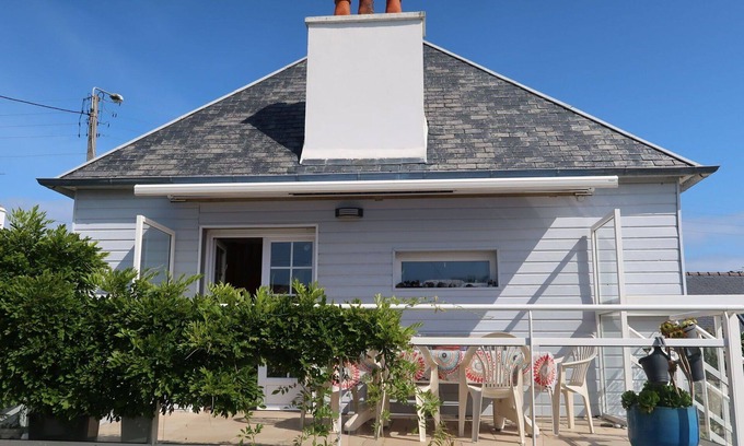 Saint-Mathieu House | Beautiful private villa for 8 guests with WIFI, TV, terrace and pets allowed
