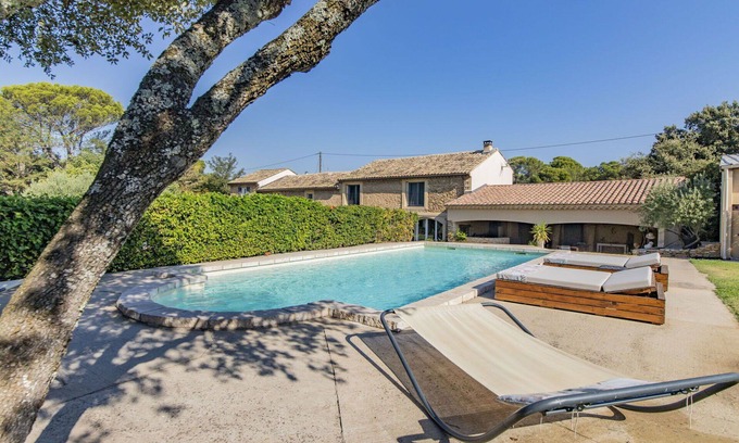 Uchaux House | Beautiful private villa for 8 people with A/C, private pool, WIFI, TV and terrace