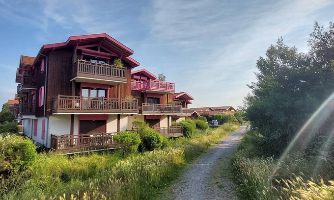 La Teste-de-Buch Apartment | Beautiful recent T2, garden, near Arcachon, port, coastal path, beach, and train station.
