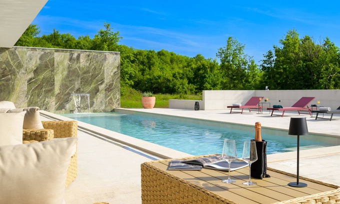 Sterna Villa | Beautiful She Luxury Villa with view in Groznjan