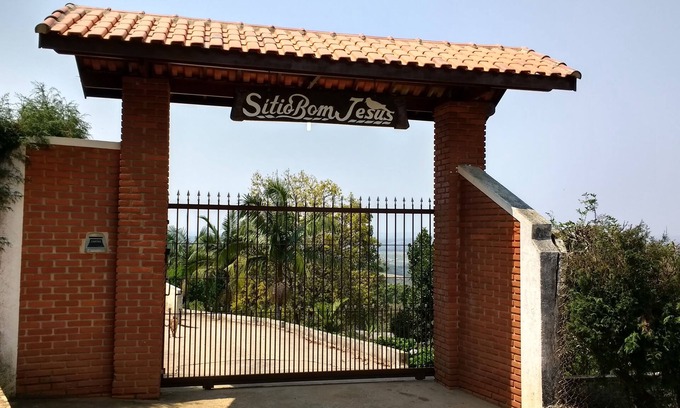 Ibiuna House | Beautiful Site for the Family, Celebrations or Commemorative Dates