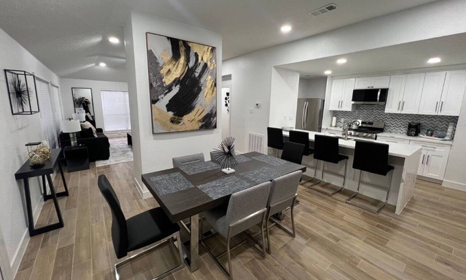 Mission Bend House | Beautiful, Stunning Home