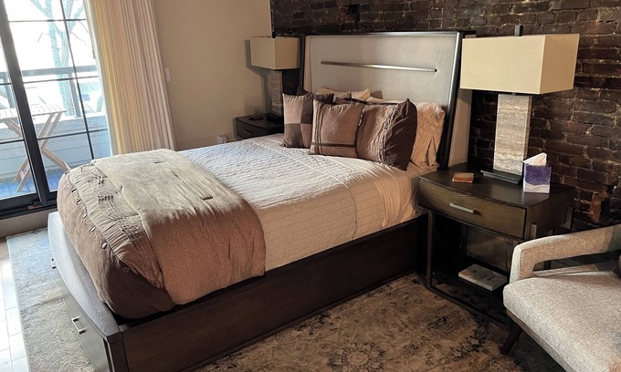Downtown Syracuse Apartment | Beautiful Suite with Balcony overlooking Warren St in Syracuse