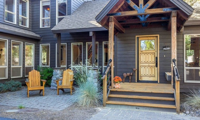 Deer Park House | Beautiful Sunriver Home w/SHARC Passes, 3 Fireplaces, Hot Tub, Central Location