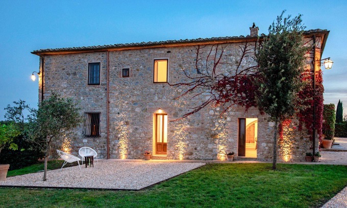 Ville di Corsano Villa | Beautiful Villa with pool near Siena