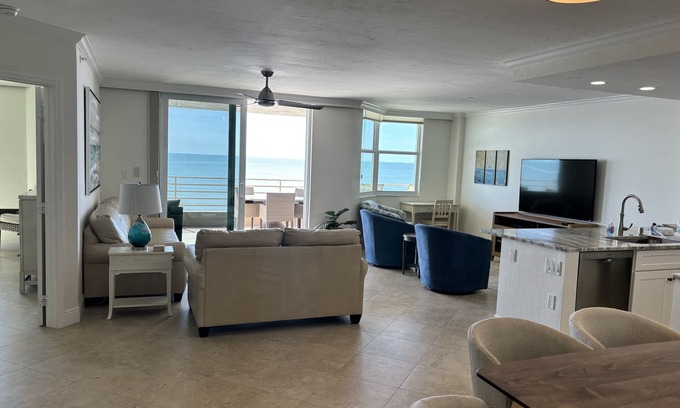 Marco Island Condo | Beautiful views from 6th floor condo on the beach!