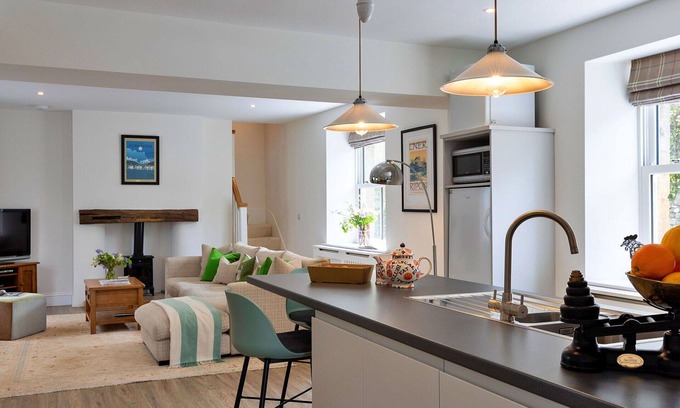 Grantley House | Beautiful villa for 2 guests with WIFI, balcony and pets allowed