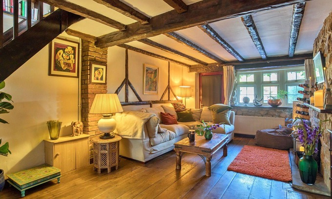 Dormansland House | Beautiful villa for 4 guests with WIFI and pets allowed