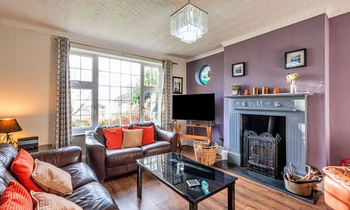 Dyffryn Ardudwy House | Beautiful villa for 11 guests with WIFI, terrace and pets allowed