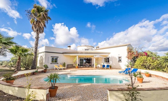 Fonte do Bispo Villa | Beautiful Villa with Private Pool and Sea View