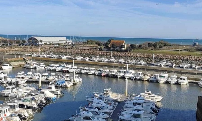 Courseulles-sur-Mer Apartment | BEAUTIFUL WATERFRONT APARTMENT - BREATHTAKING MARINA AND SEA VIEWS!