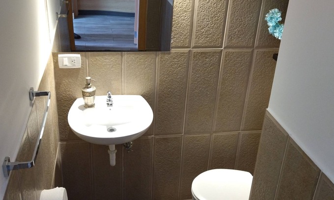 Quito House | Beautifully house full furniture,3 bedrooms,family sized condo