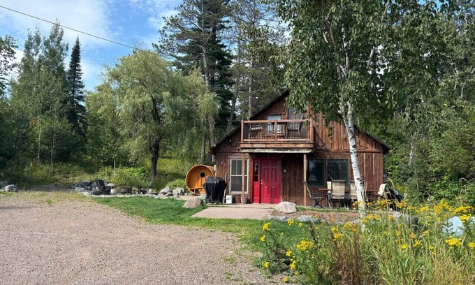 Silver Bay Apartment | Beaver Bay Trail Shack