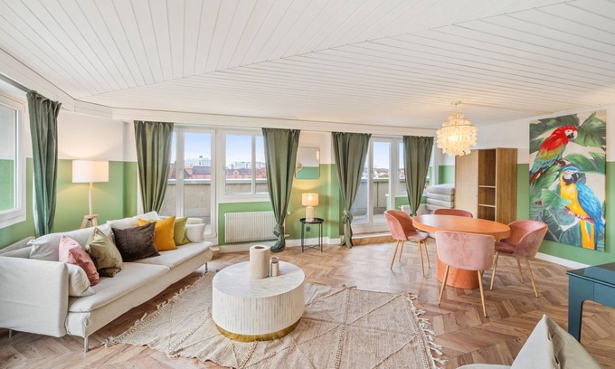 Clara Hotel | Becozy Self Check-in & Pop-up Hotel