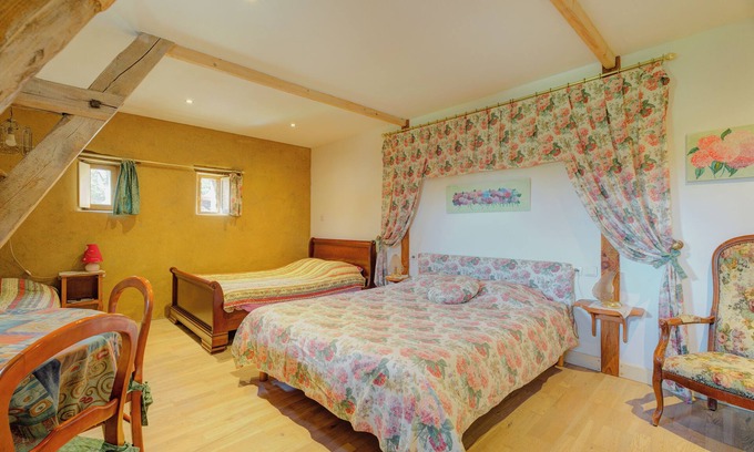 Boisgervilly Bed & Breakfast | Bed and Breakfast 'Les Hortensias Roses'