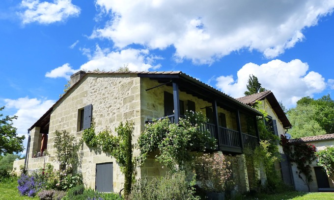 Saint-Philippe-dAiguille House | Bed and breakfast Piqueroque: a haven of peace in the woods and vineyards