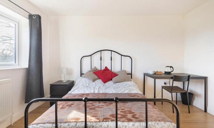 Wootton House | Bedford Road, Wootton
