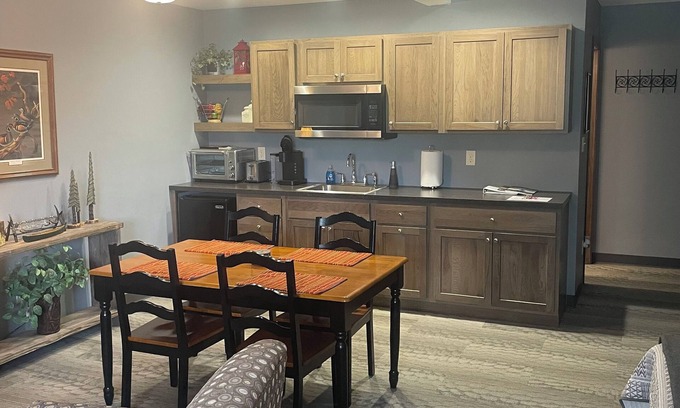 Spirit Lake House | Beds -N- Sheds Unit #2 Upstairs Unitn