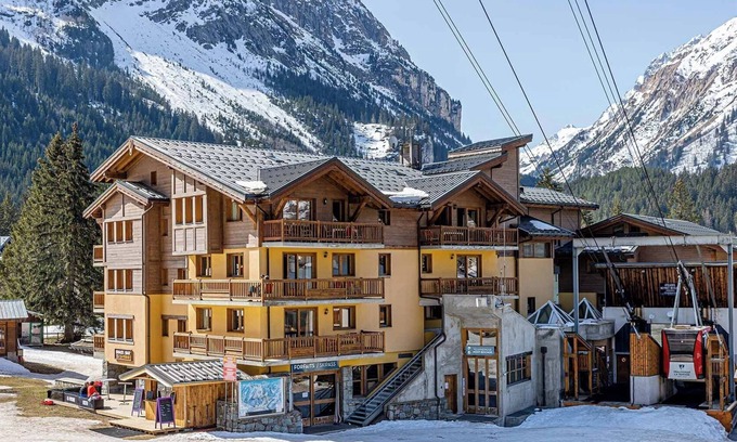Pralognan-la-Vanoise Condo | Bel Appartement avec Accès direct aux télésièges!