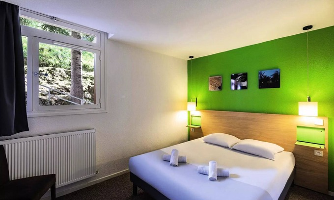 Eaux-Bonnes Apartment | Belambra Clubs Gourette - Lou Sarri - Half board - Classic accommodation 3 Adults and 1 Child with balcony