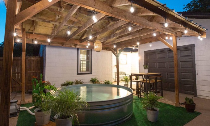 Weatherford House | Bella Sol Summary: We