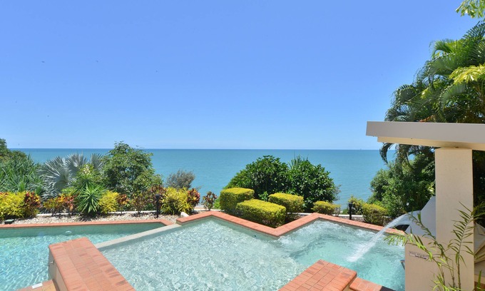 Trinity Beach Apartment | Bellevue At Trinity Beach