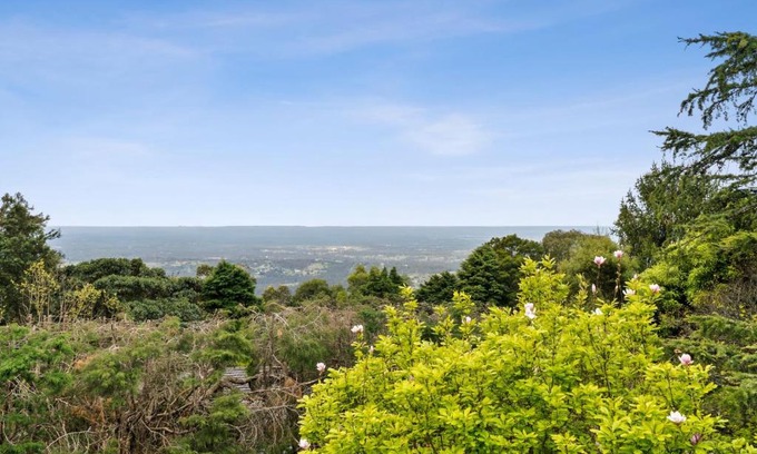 Kurrajong Heights House | Bells Rest with a view