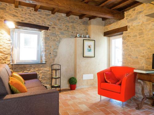 Pascoso House | Belvilla by OYO Holiday home with garden