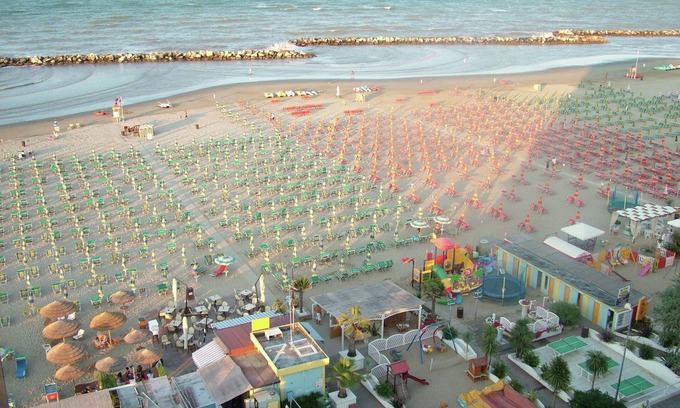 Torre Pedrera Apartment | Belvilla by OYO Girasoli Mono