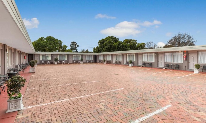 East Bendigo Hotel | Bendigo McIvor Motor Inn