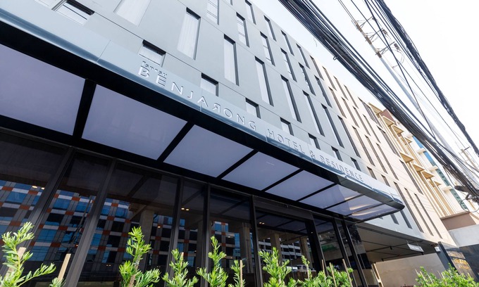 Chom Phon Hotel | Benjarong Hotel Bangkok